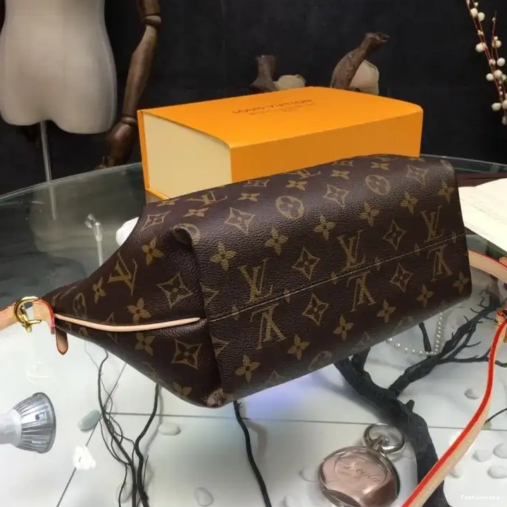Fashionreps 19B570397 LV Bags 0821